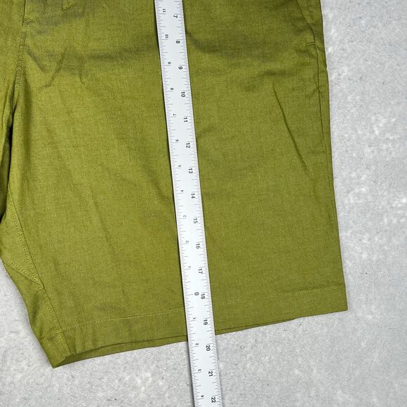 Lululemon Commission Classic-Fit Short 9" Oxford in Juniper Green Size 38 EUC - Picture 5 of 11